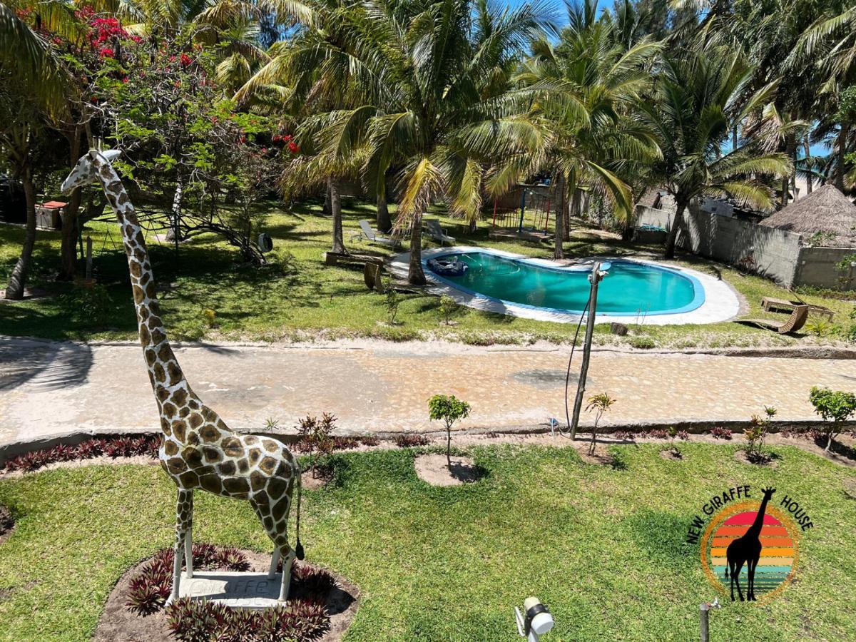 New Giraffe House Bed & Breakfast Vilanculos Exterior photo